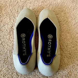 Grey Rothy’s Size 5 1/2